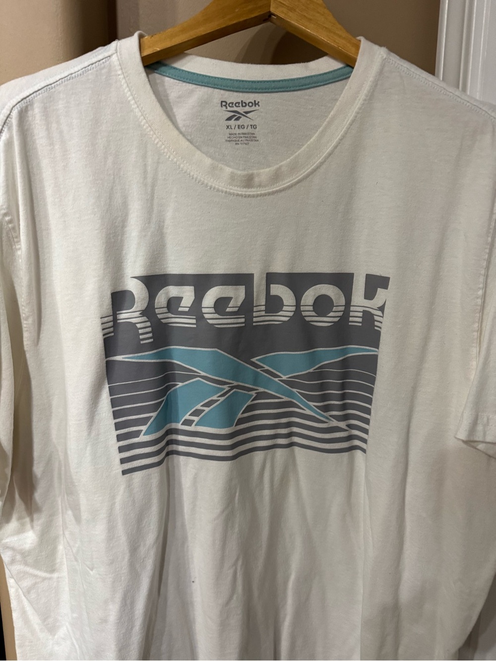 Reebok Men’s Shirt XL (CL-4)